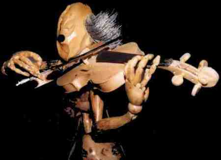 violoniste en bois.jpg (9133 octets)
